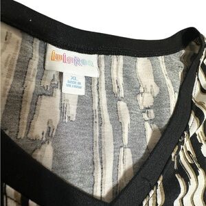 LuLaRoe Black, Gold, and Cream Vertical Striped Top
